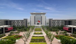 财经政法大学包窗口卖饭怎么样
